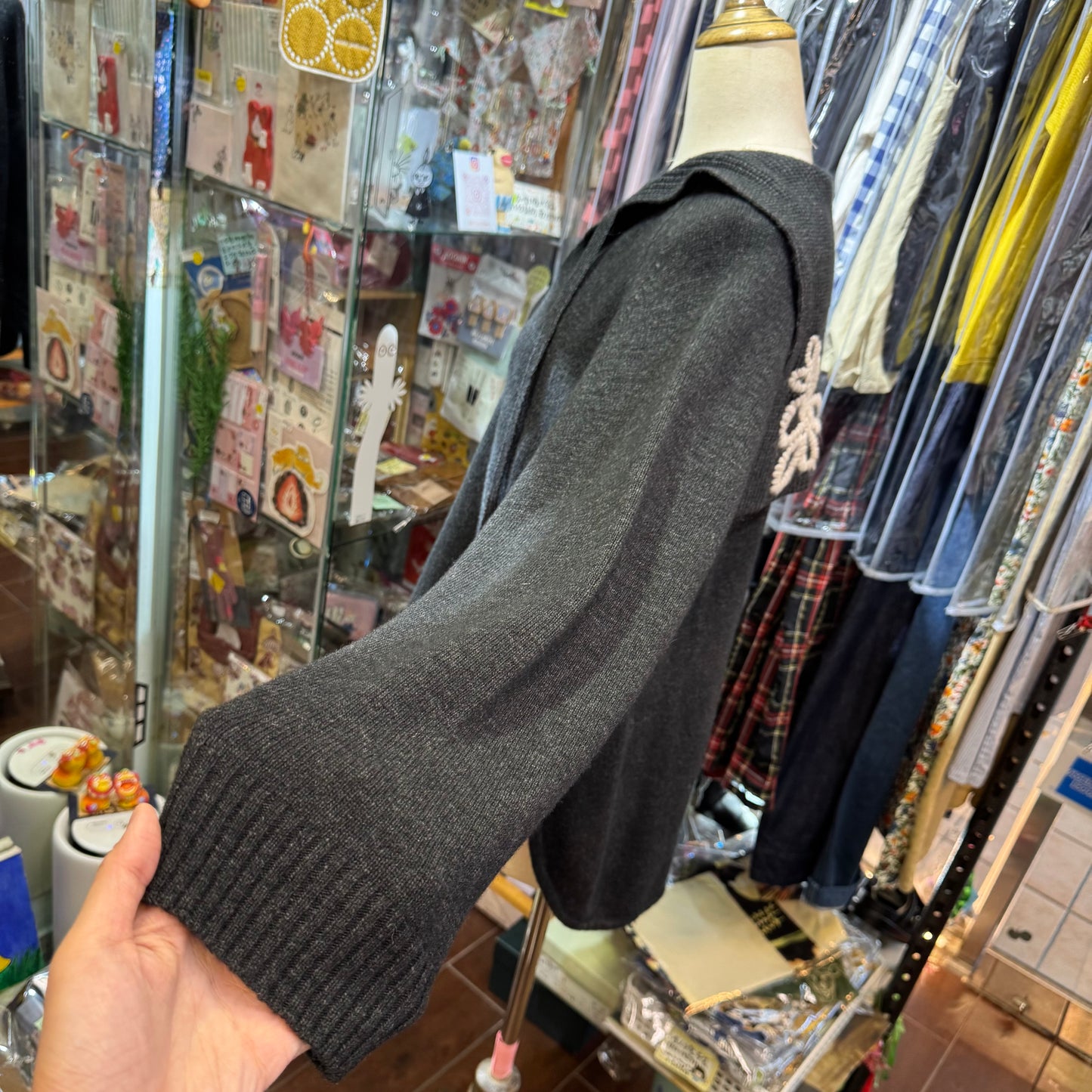 Tumugu Charcoal Embroidery Sweater