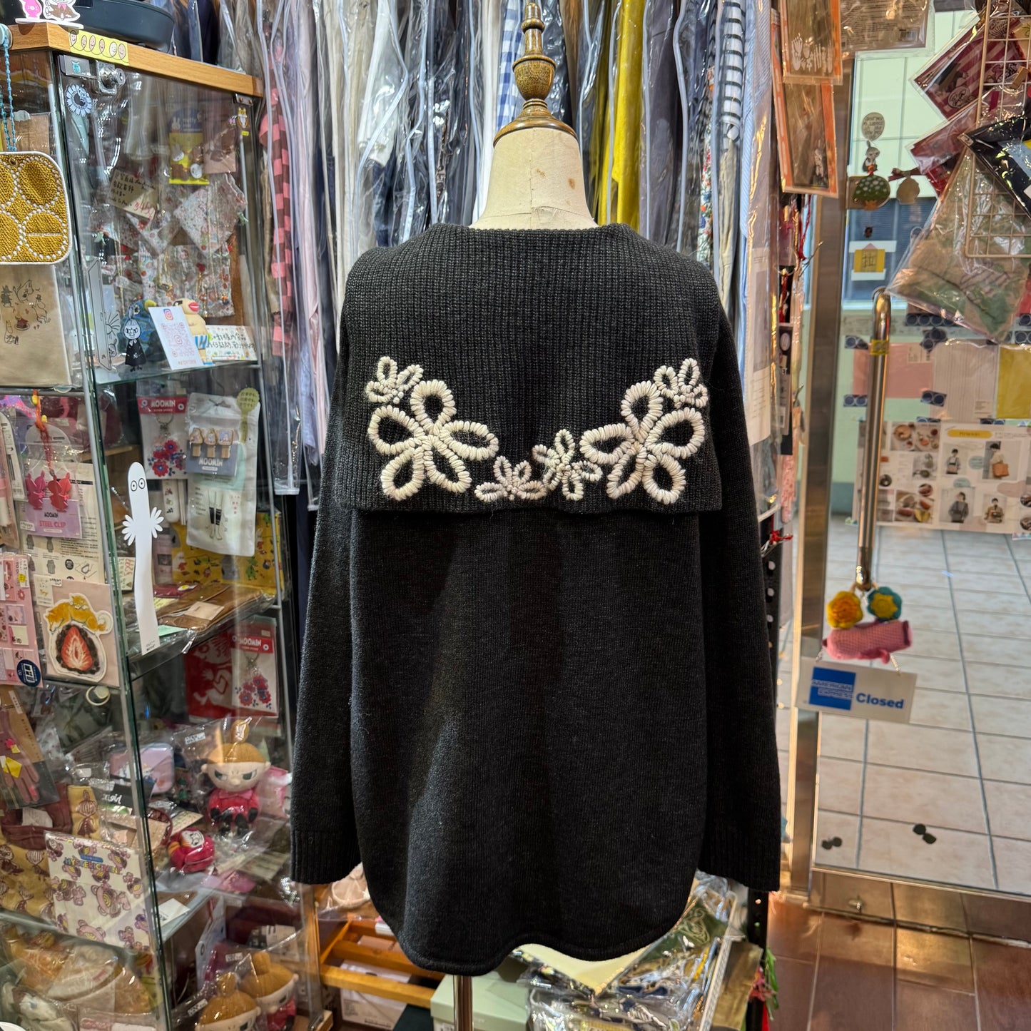 Tumugu Charcoal Embroidery Sweater