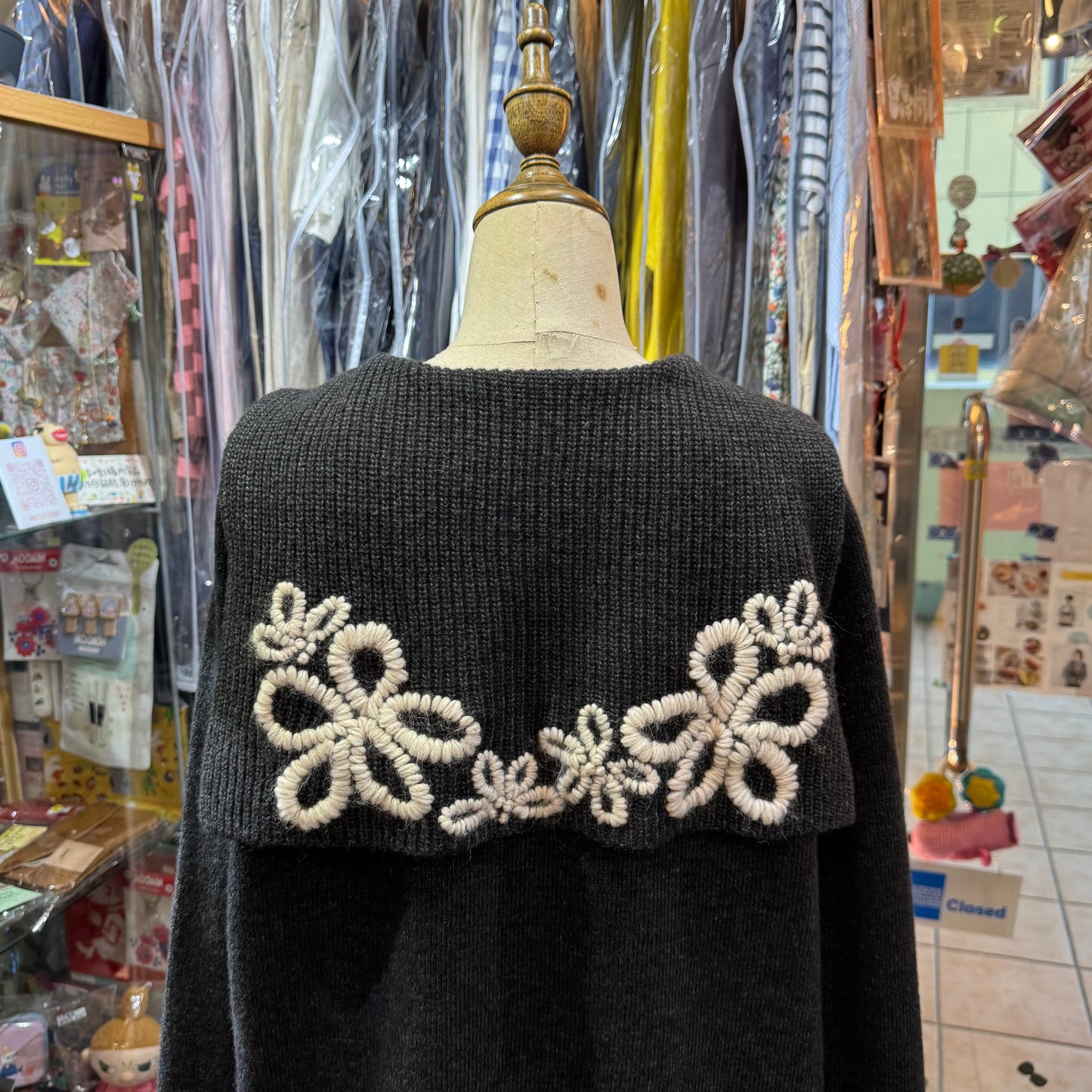 Tumugu Charcoal Embroidery Sweater