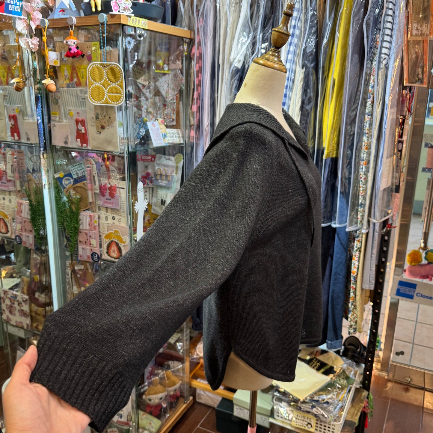 Tumugu Charcoal Embroidery Sweater