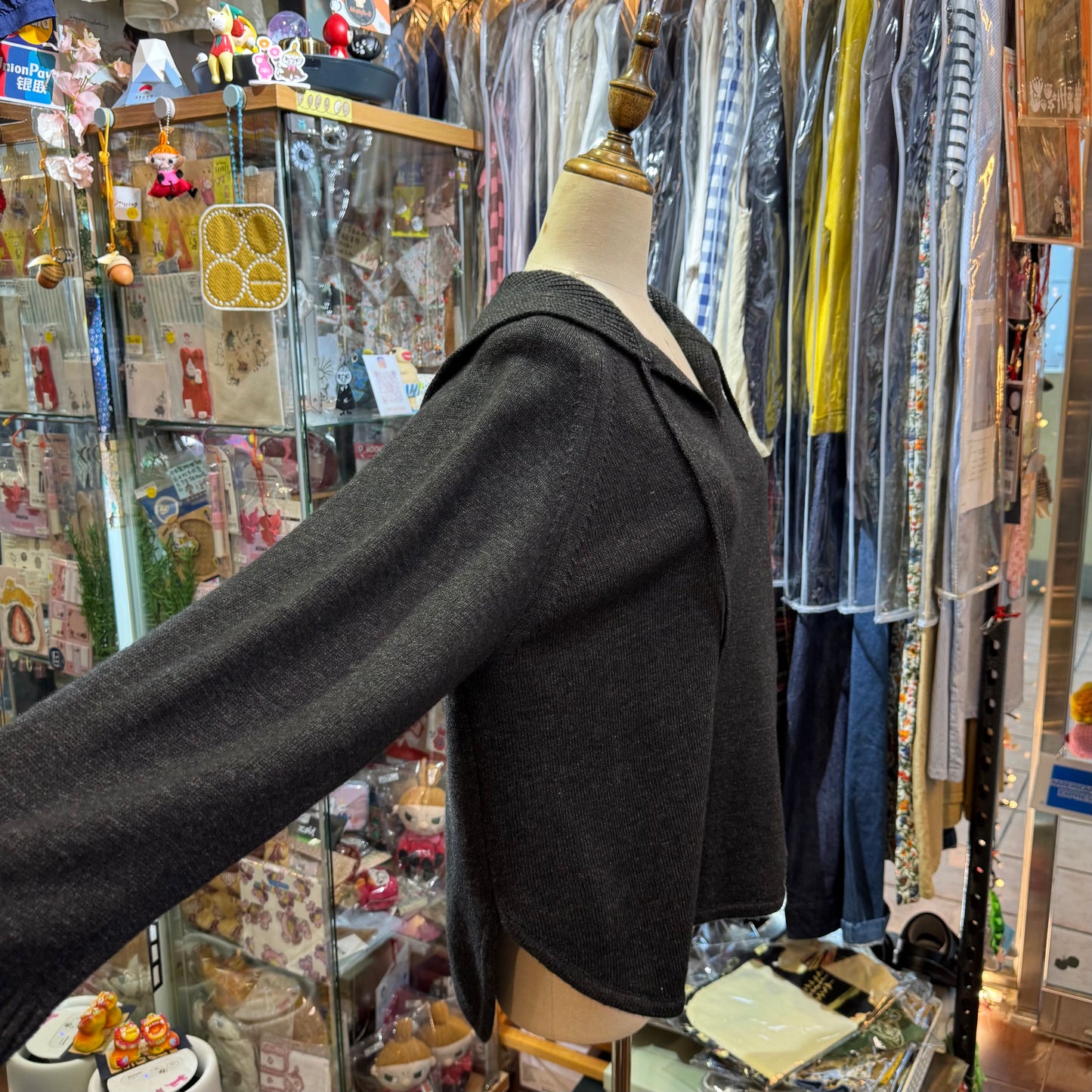 Tumugu Charcoal Embroidery Sweater