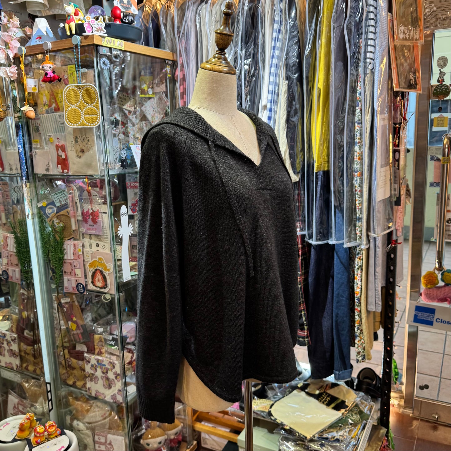 Tumugu Charcoal Embroidery Sweater