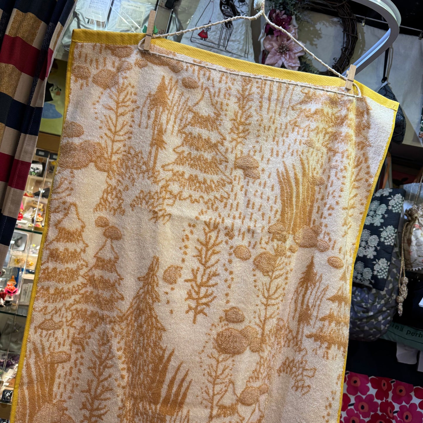 Little My and Moomin Beige Bath Towel