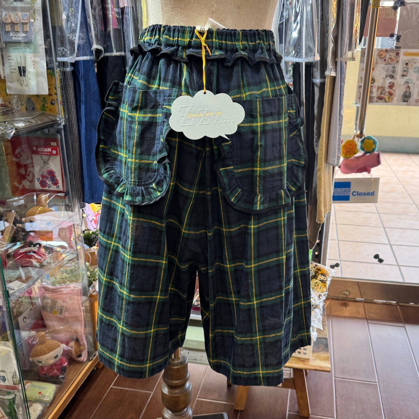 Drowse and yet… Green Checked Short Pants, made in Japan