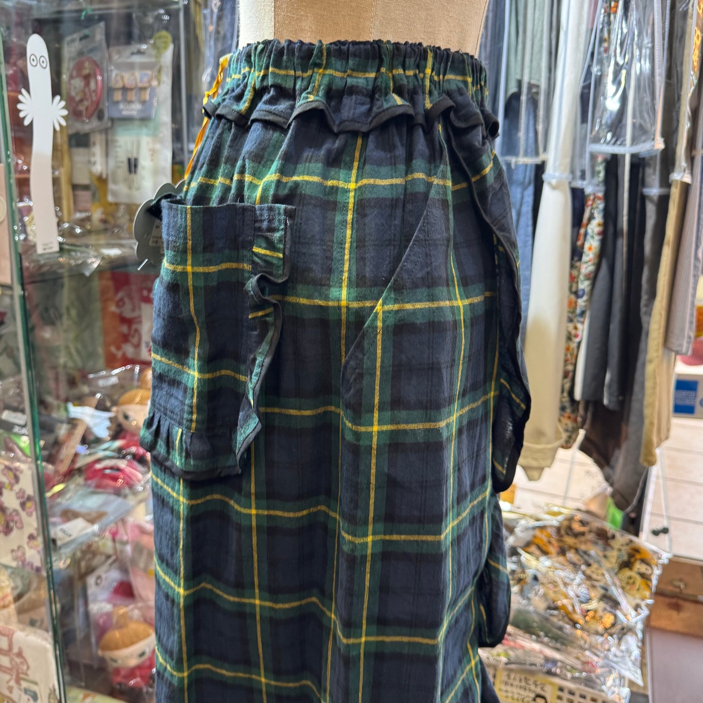 Drowse and yet… Green Checked Short Pants, made in Japan