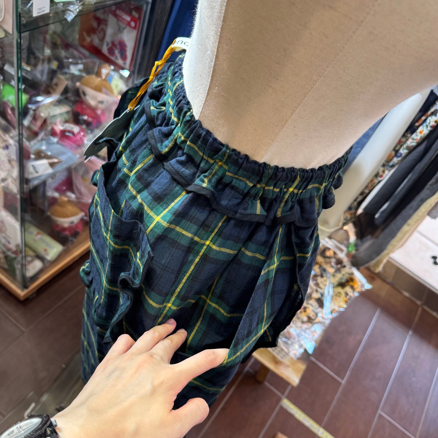 Drowse and yet… Green Checked Short Pants, made in Japan