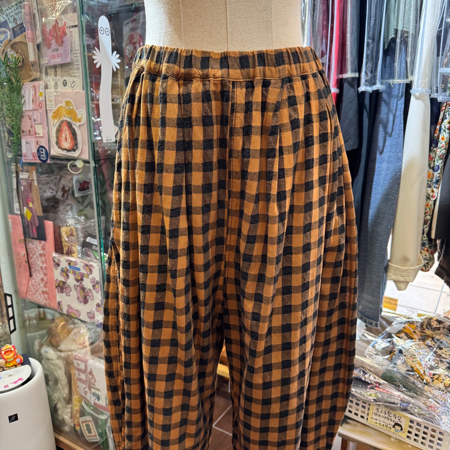 Estroislose Brown Checked Pants, made in Japan