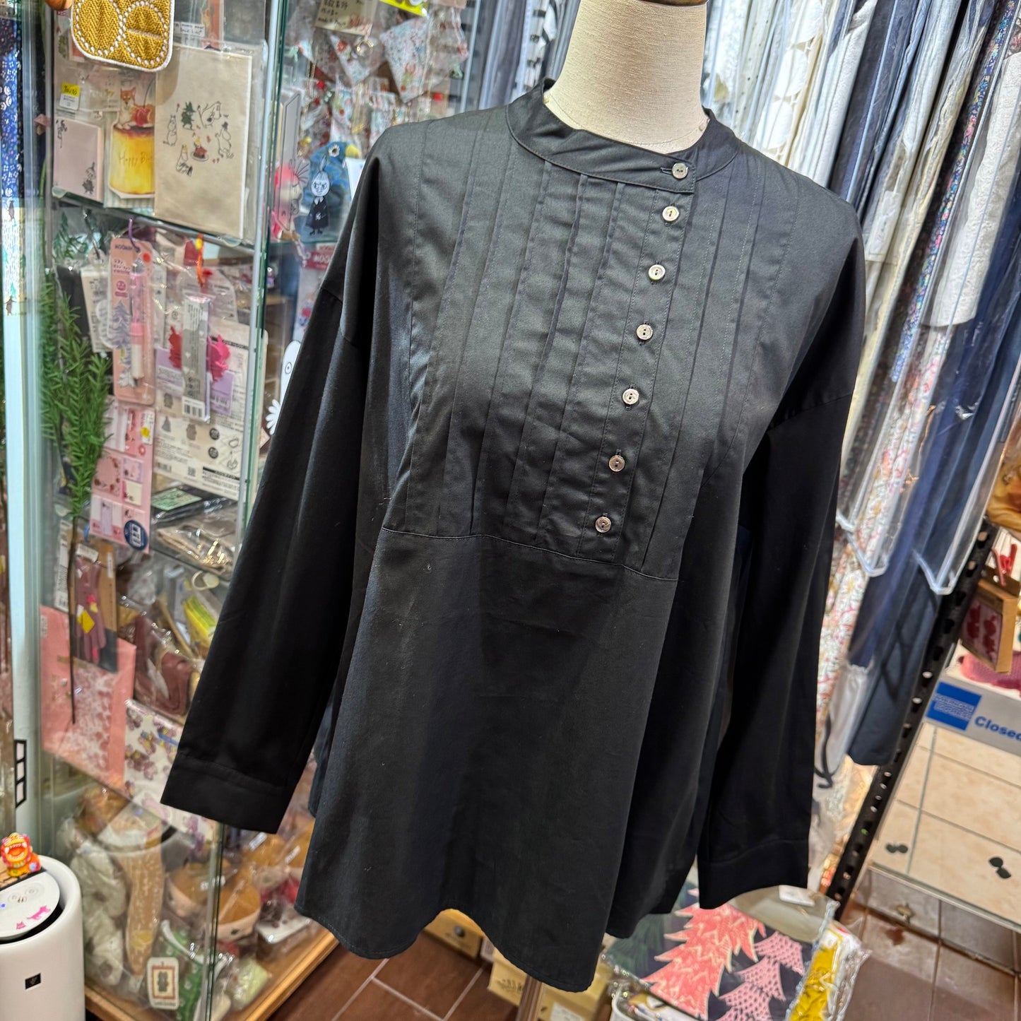 EXTRA20- Lueuf Black Shirt, made in Japan