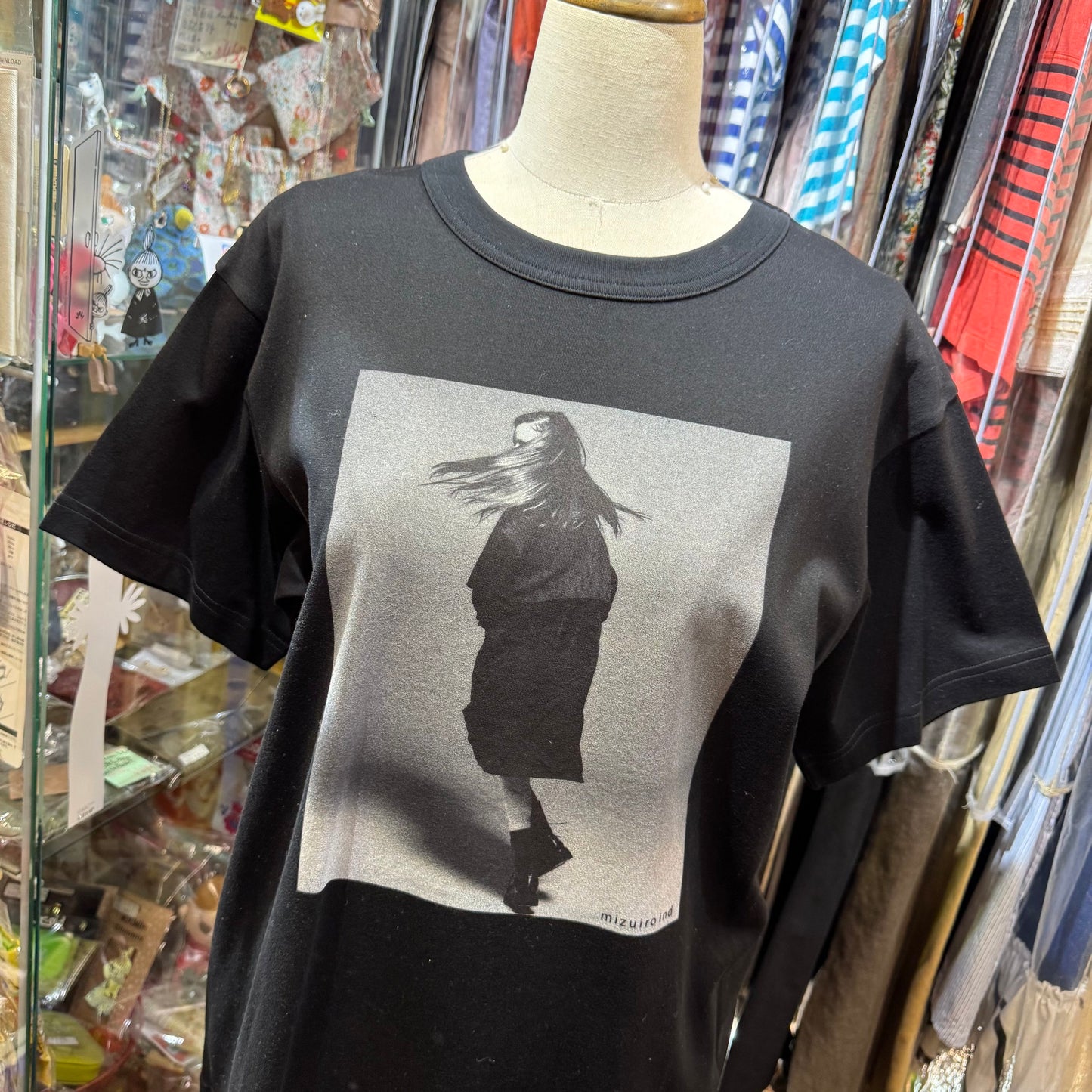 Mizuiro Ind Photo Print Black T-shirt, made in Japan