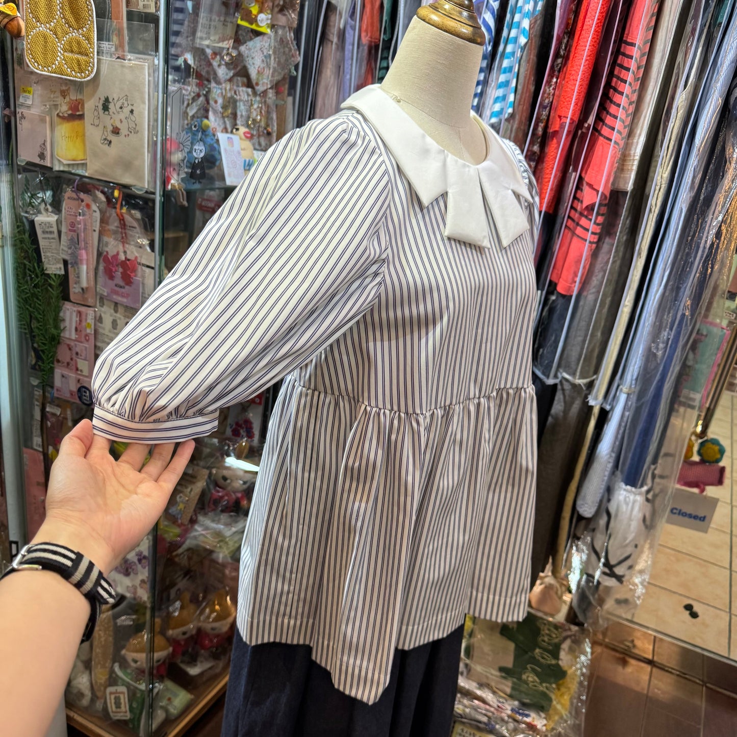 Drowse and yet... Ribbon Collar Striped White Top, made in Japan