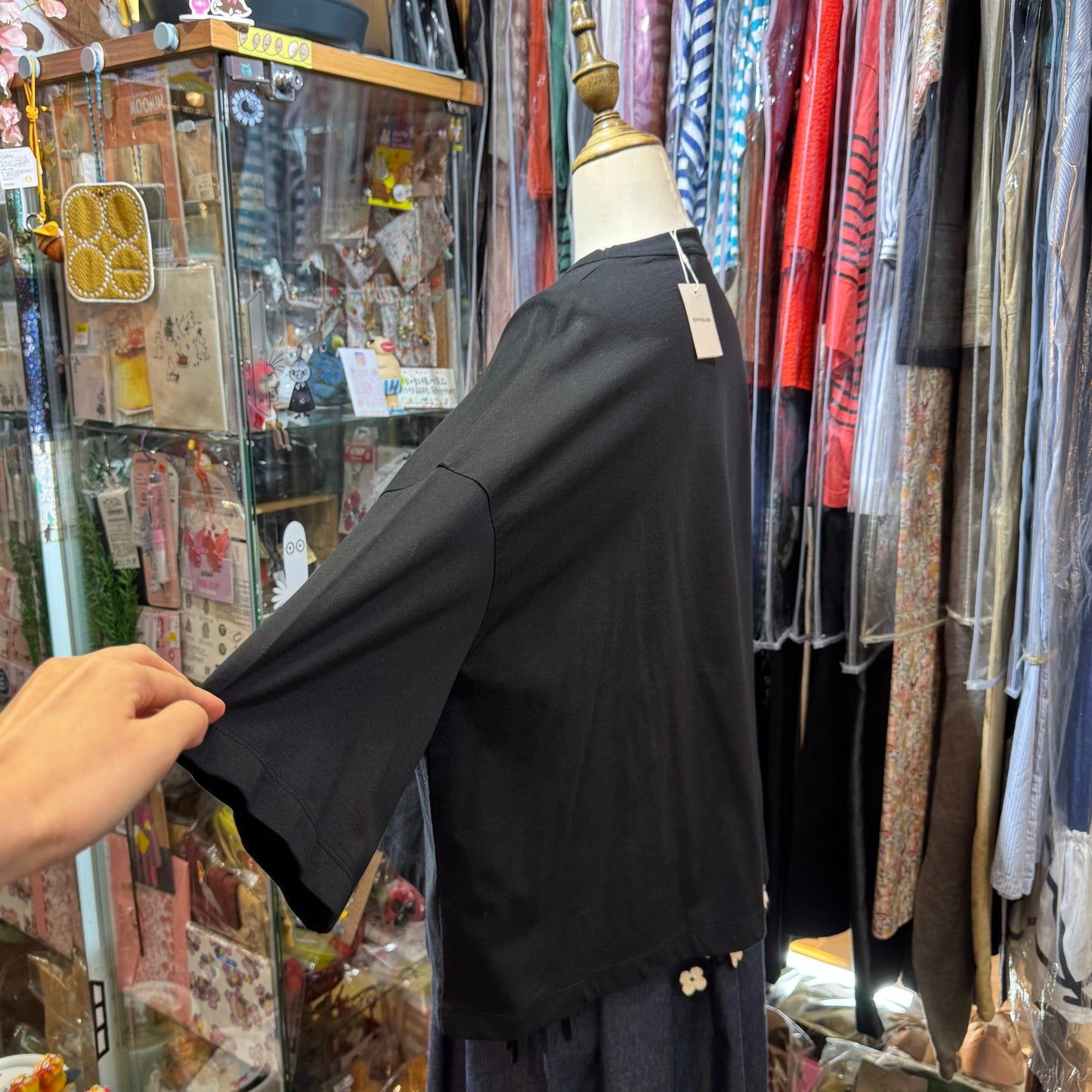 Estroislose Black 80 Embroidery T-shirt, made in Japan