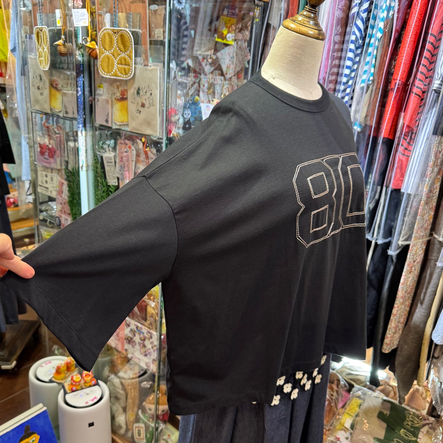 Estroislose Black 80 Embroidery T-shirt, made in Japan