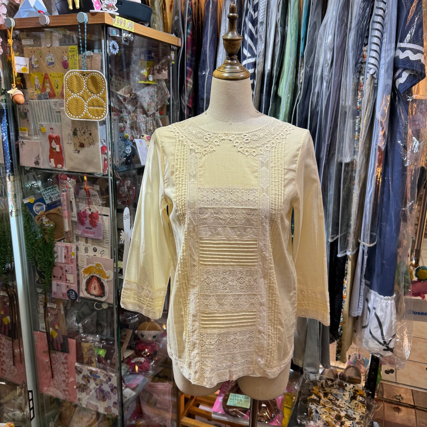 ďun à Dix Ivory Lace Top