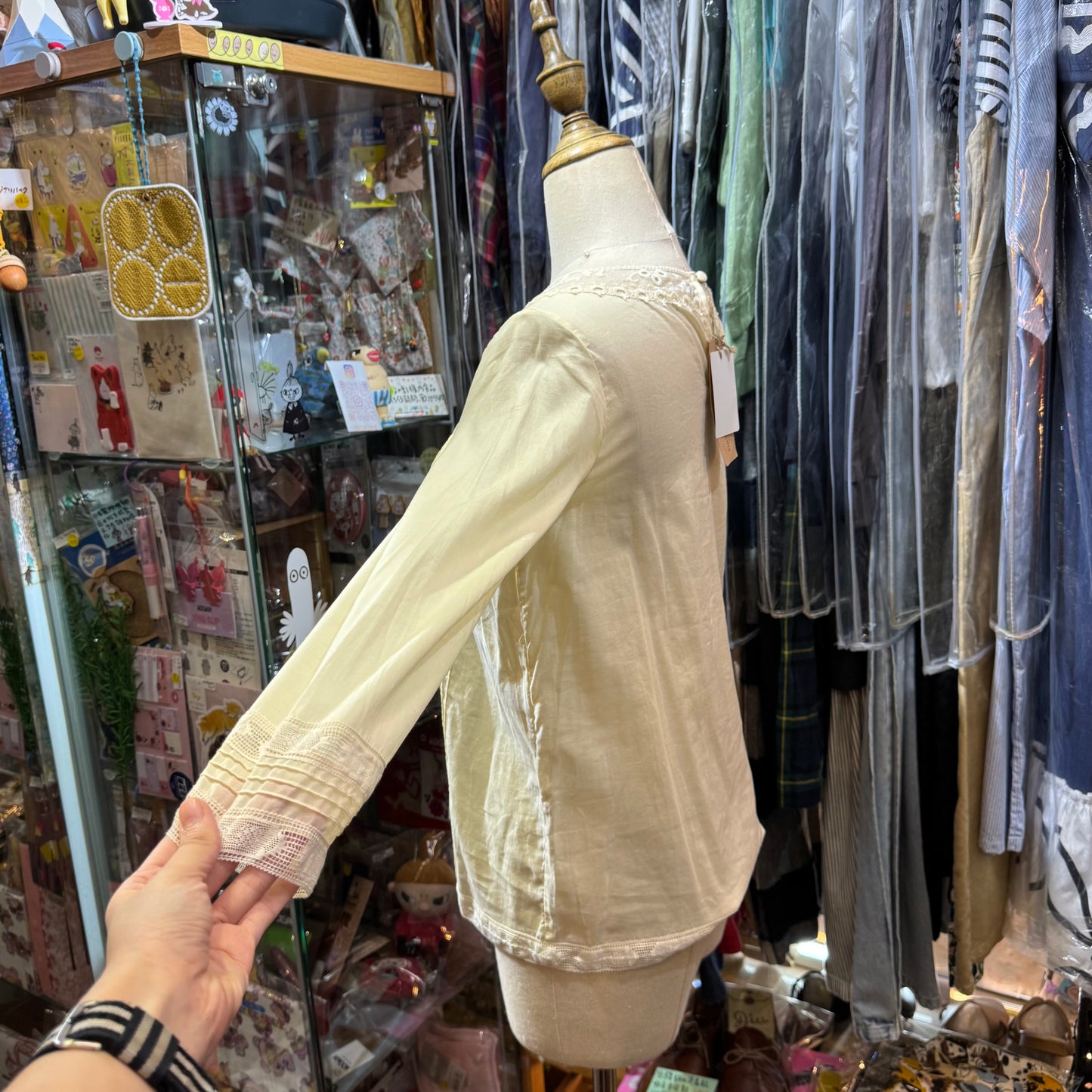 ďun à Dix Ivory Lace Top