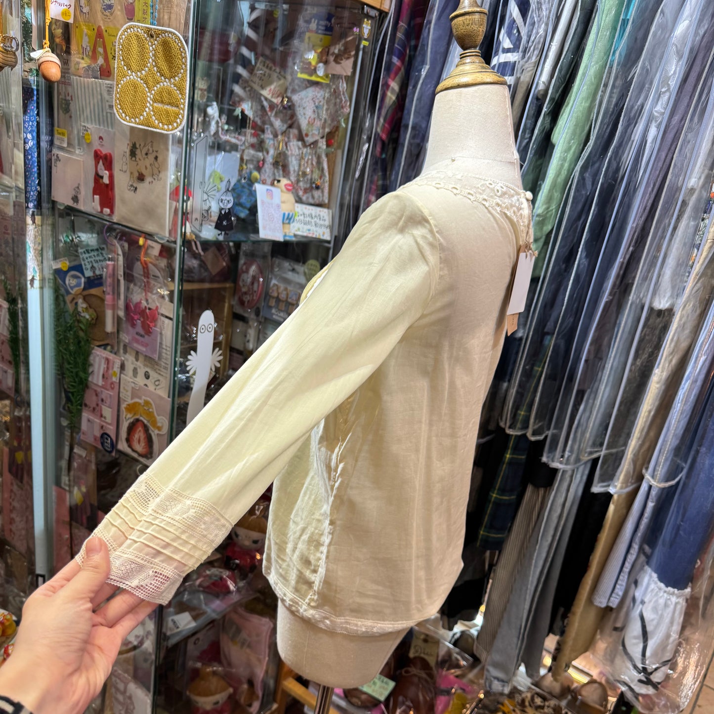 ďun à Dix Ivory Lace Top