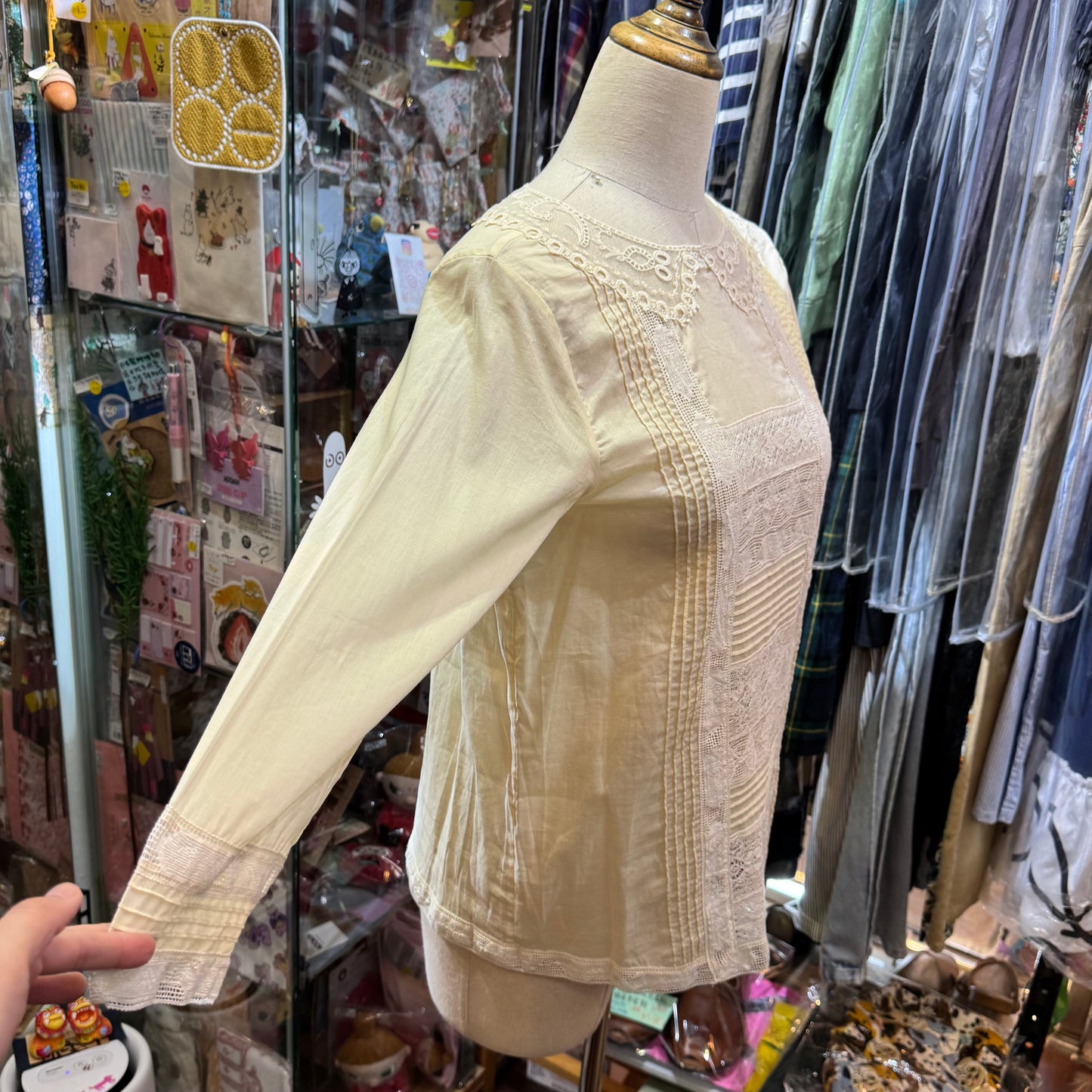 ďun à Dix Ivory Lace Top