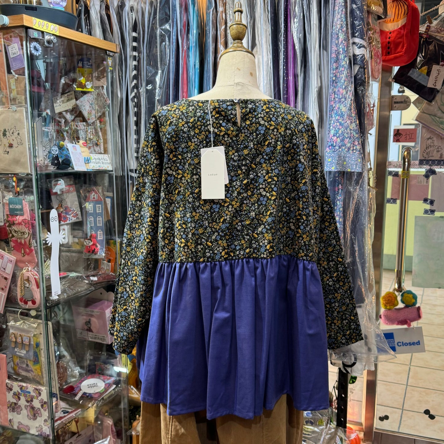 EXTRA20- Lueuf Floral Top, 2 Colors, made in Japan