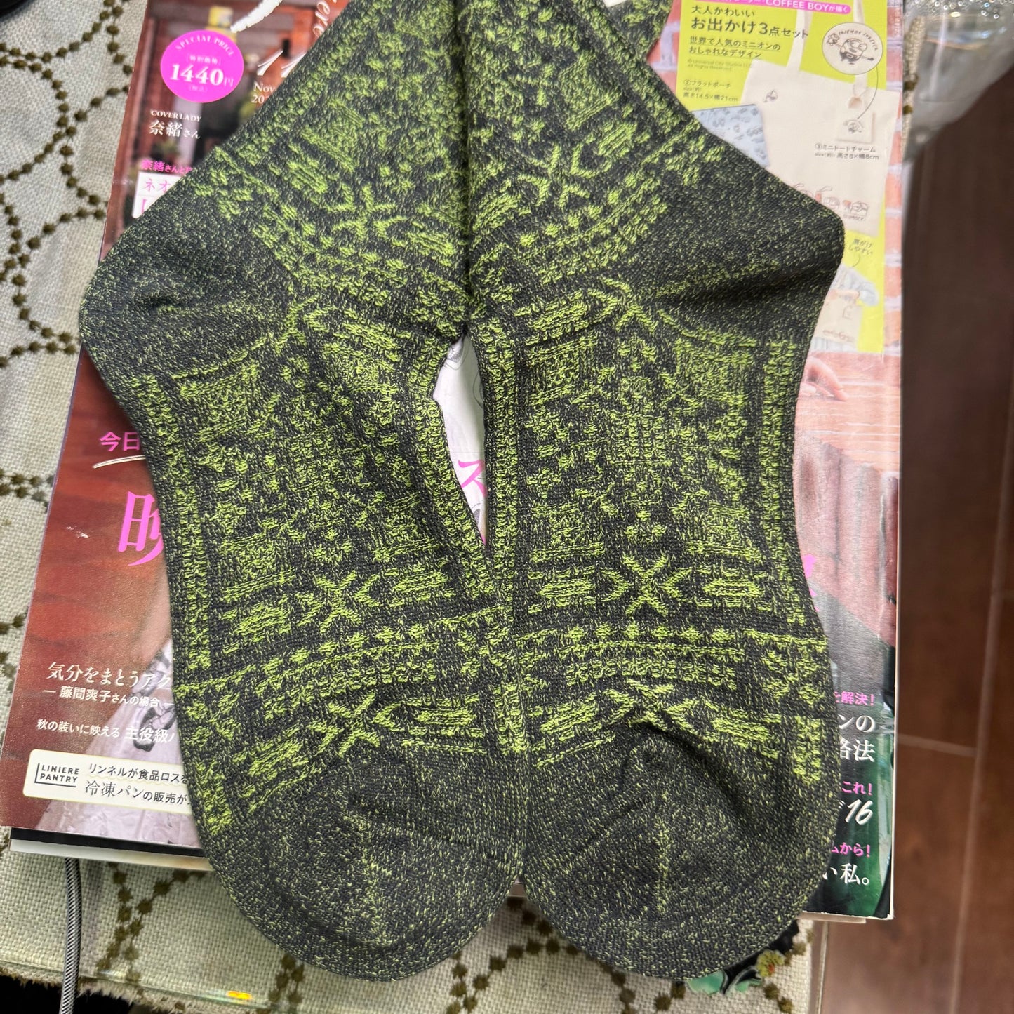 Meri Ja kuu Patterns Socks, 2 Colors, made in Japan