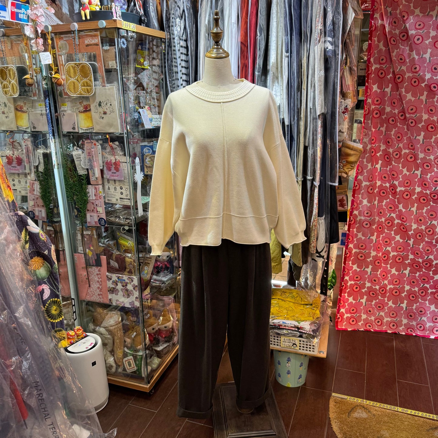 Estroislose Ivory Cotton Top