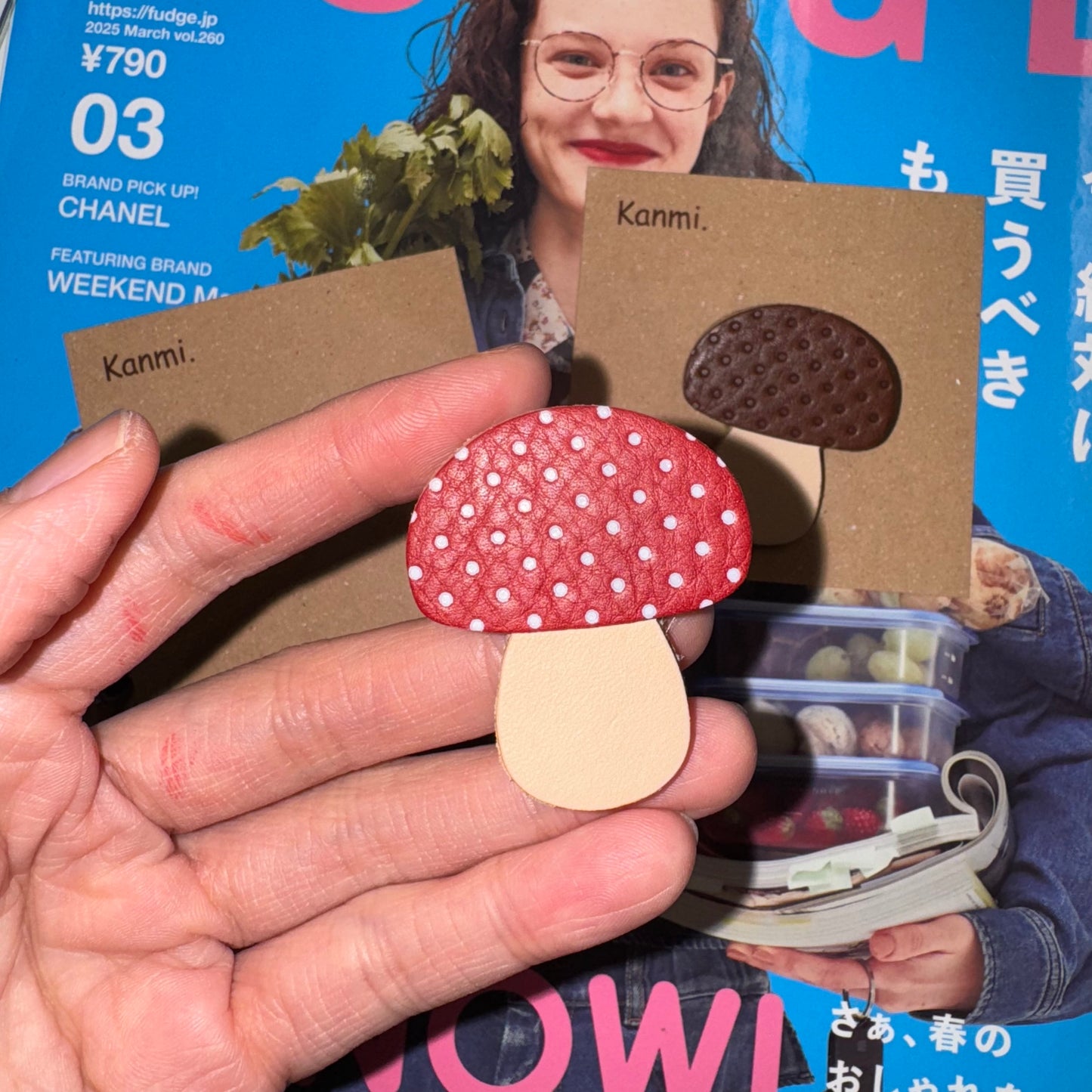 Kanmi Mushrooms Brooch, 2 Colors, made in Japan