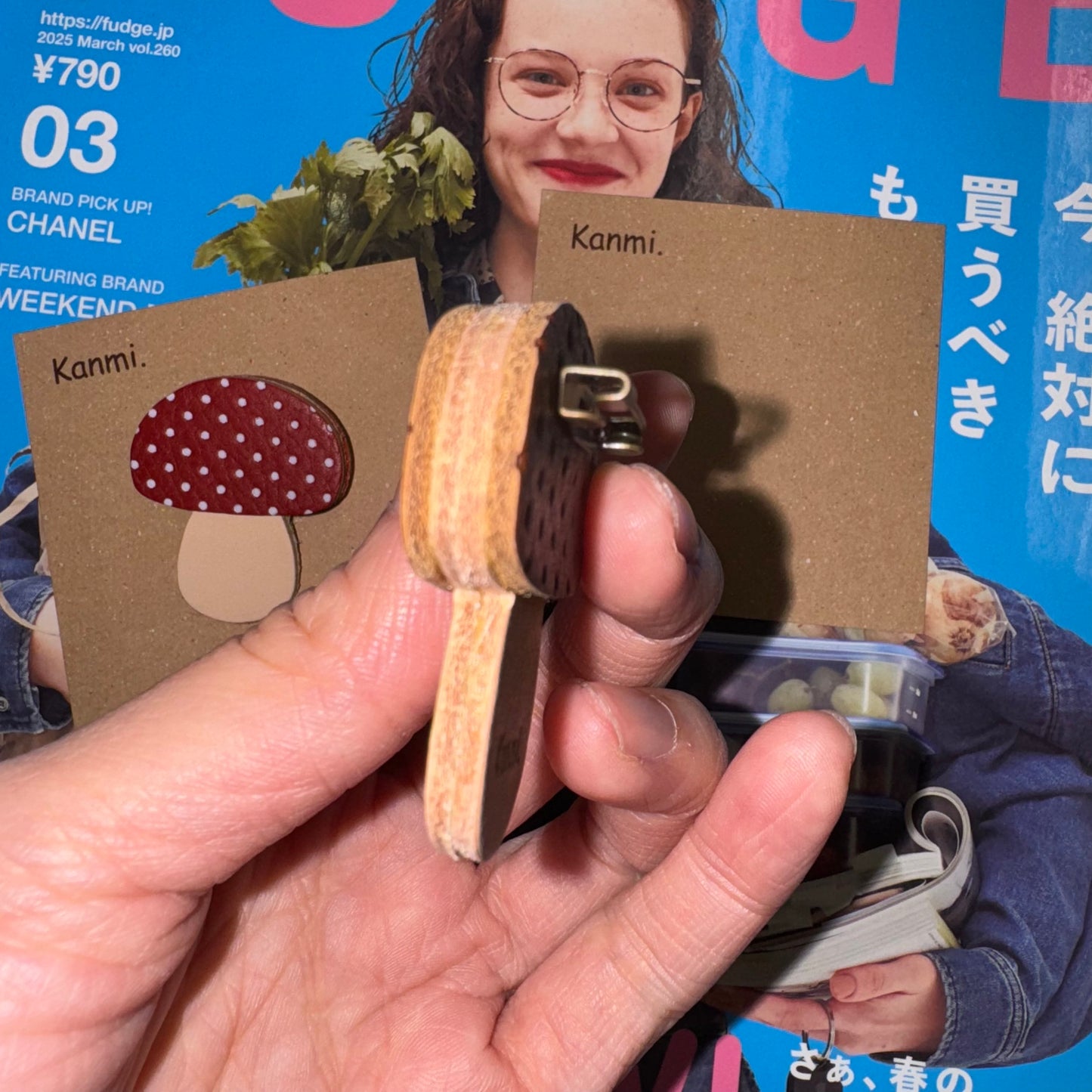 Kanmi Mushrooms Brooch, 2 Colors, made in Japan