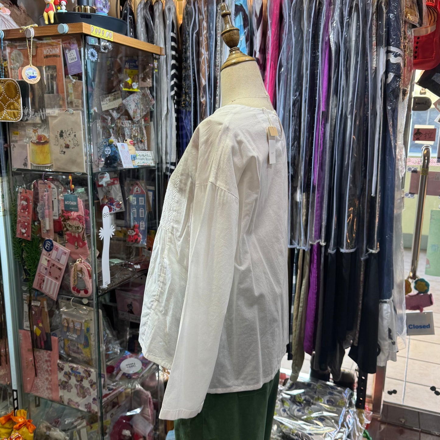 Sale- Days Embroidery Cotton Top, 2 Colors, made in Japan