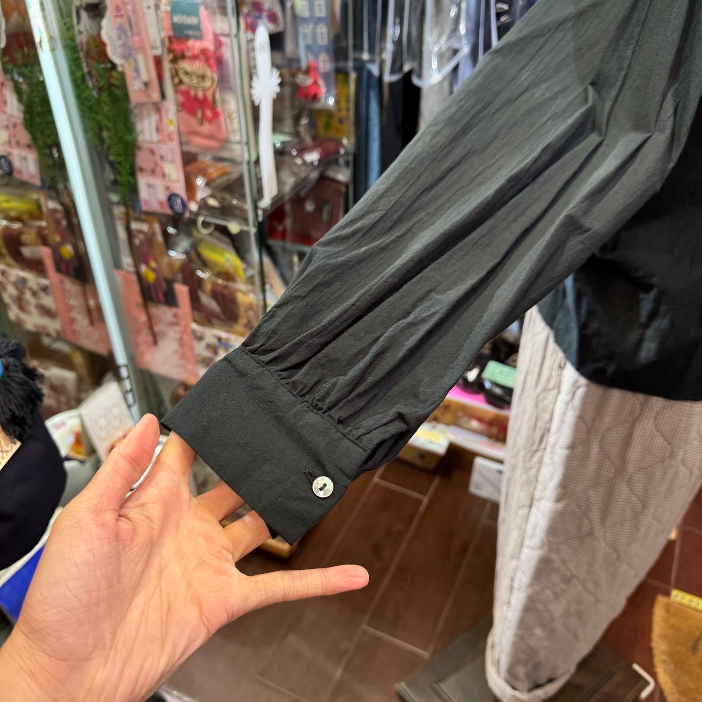 Sale- Mizuiro Ind Ruffles Shirt, 2 Colors, made in Japan