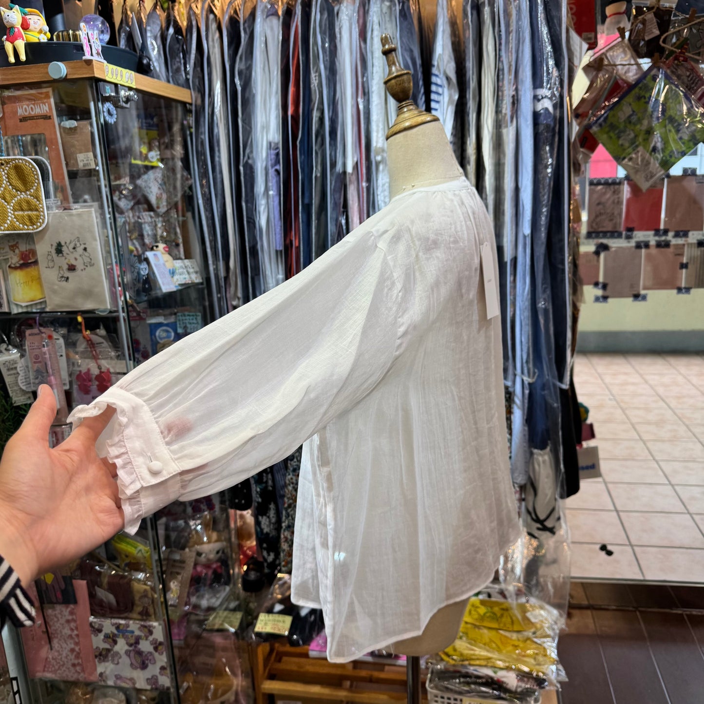 Lueuf White Linen Shirt, made in Japan