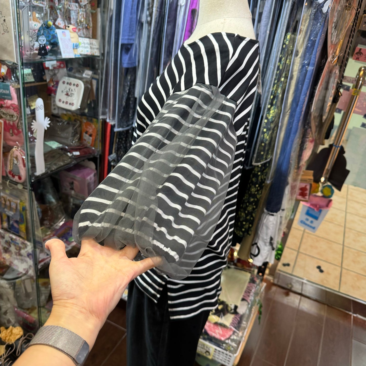 EXTRA20- Le Colis Black Striped Balloon Top