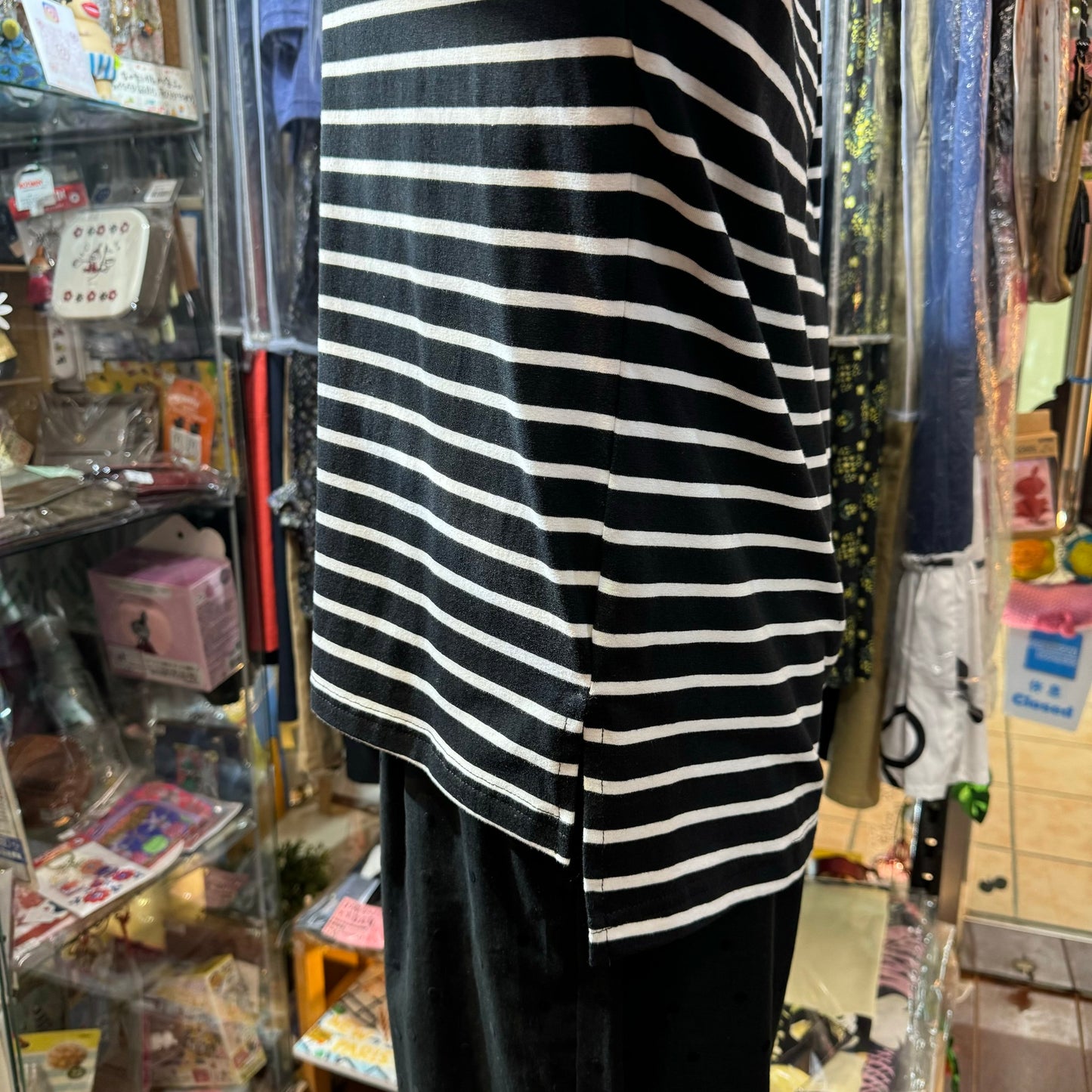 EXTRA20- Le Colis Black Striped Balloon Top