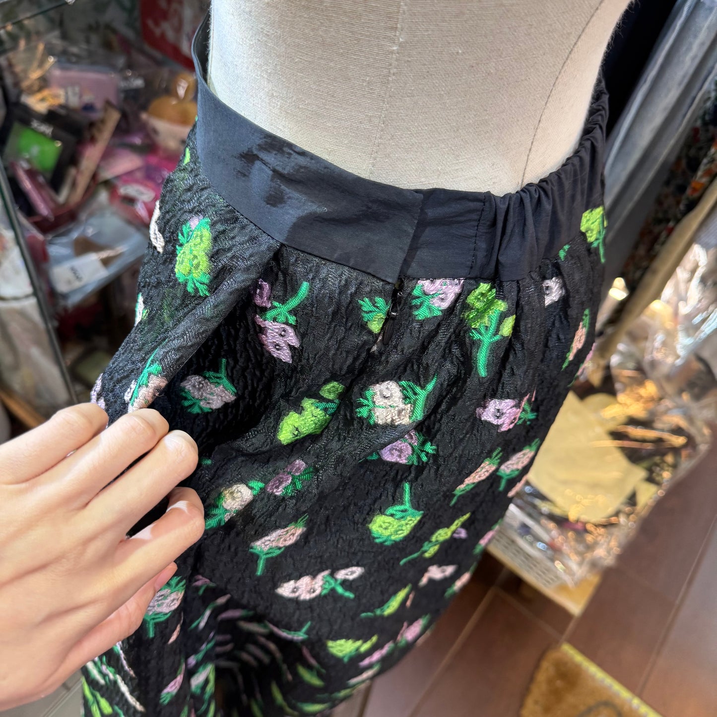 Kittle Black Flower Jacquard Skirt, made in Korea