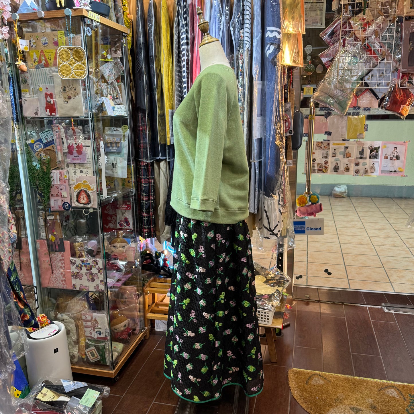 Kittle Black Flower Jacquard Skirt, made in Korea