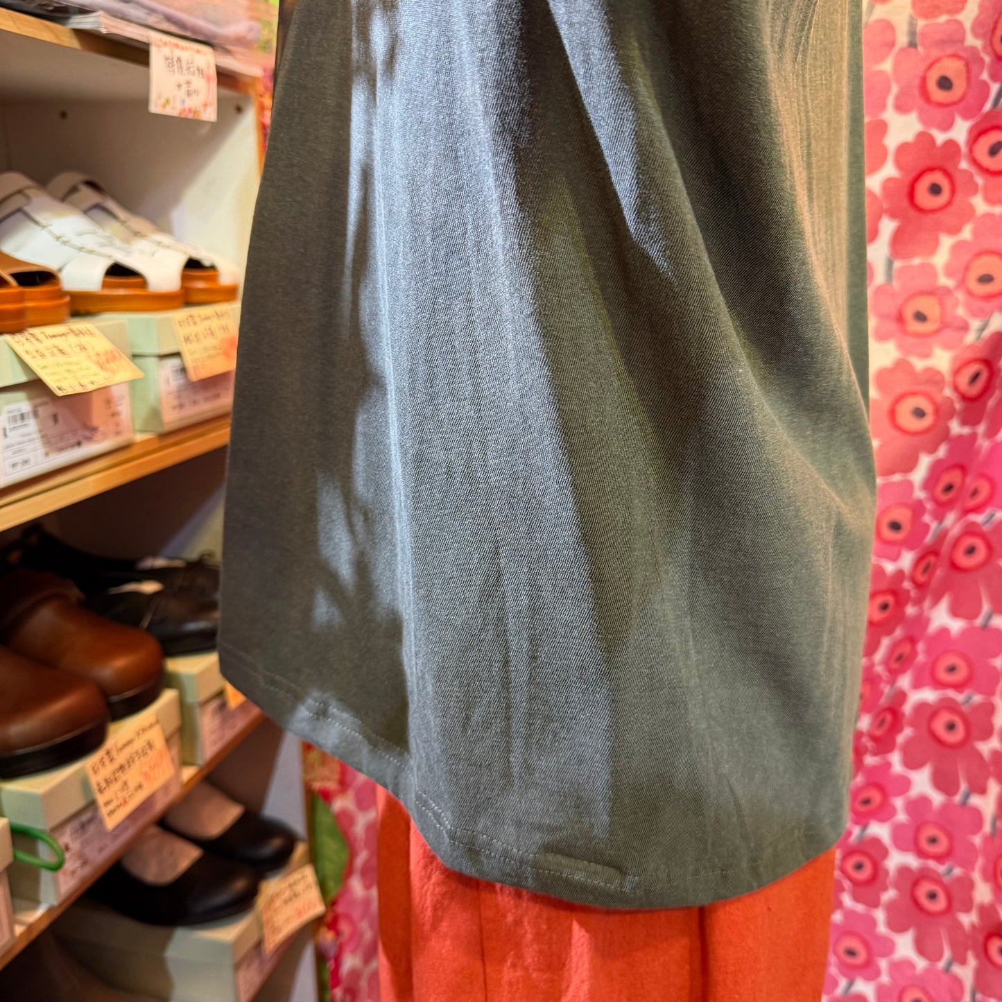 Ichi Charcoal Floral Print T-shirt, made in Honduras