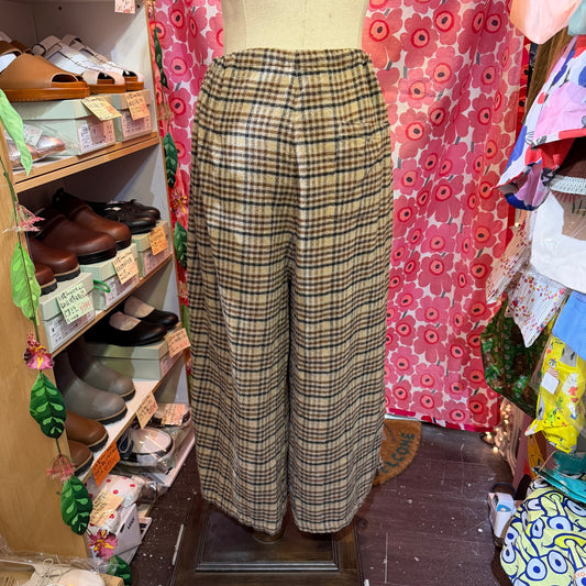 Sale- HTS Checked Pants, made in india