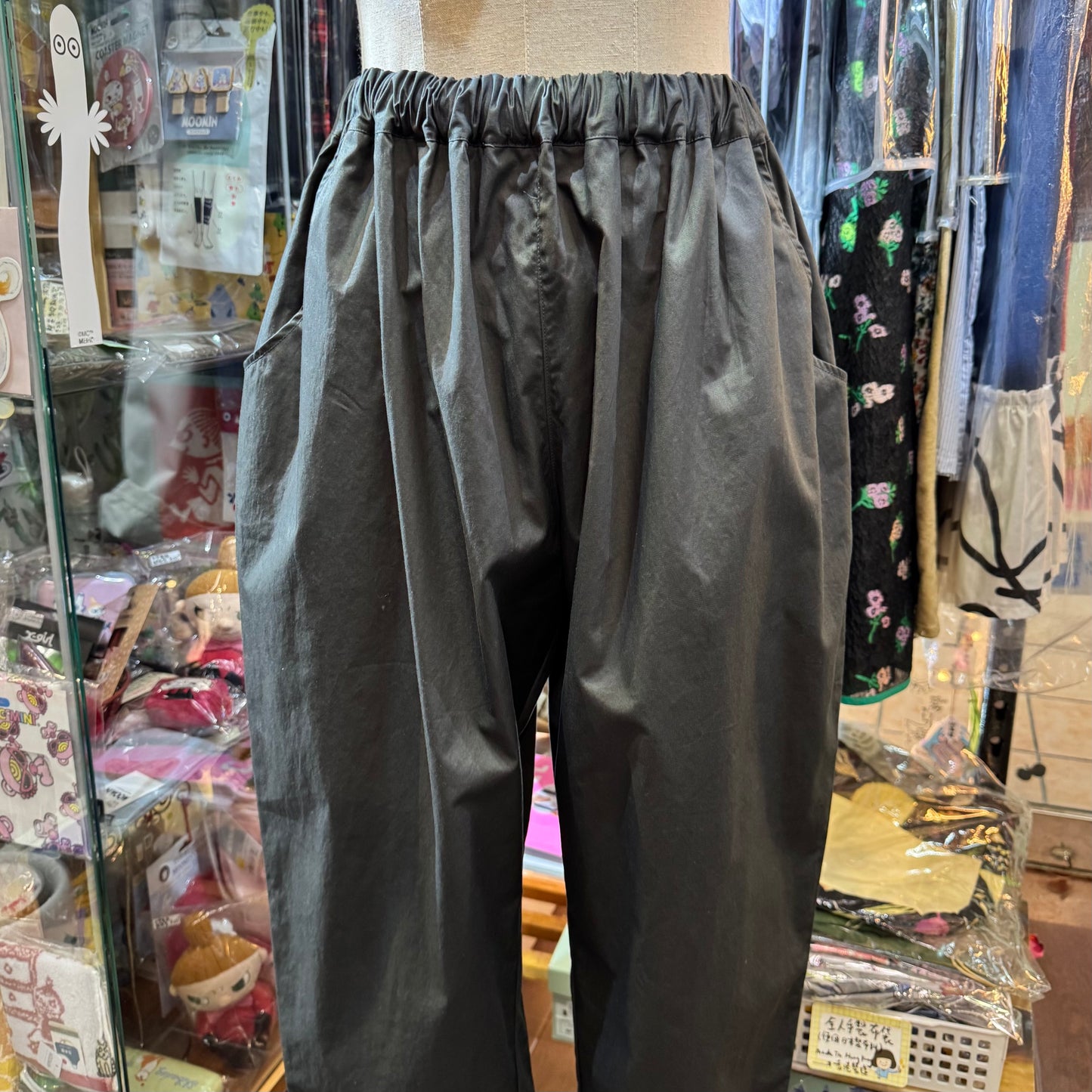 Lueuf Cropped Pants, 2 Colors, made in Japan