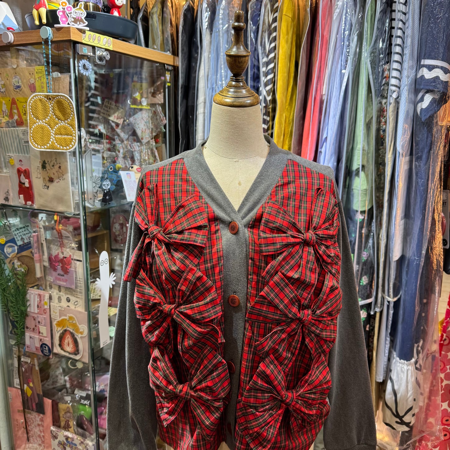 Drowse and Yet… Checked Ribbon Charcoal Cardigan, made in Japan