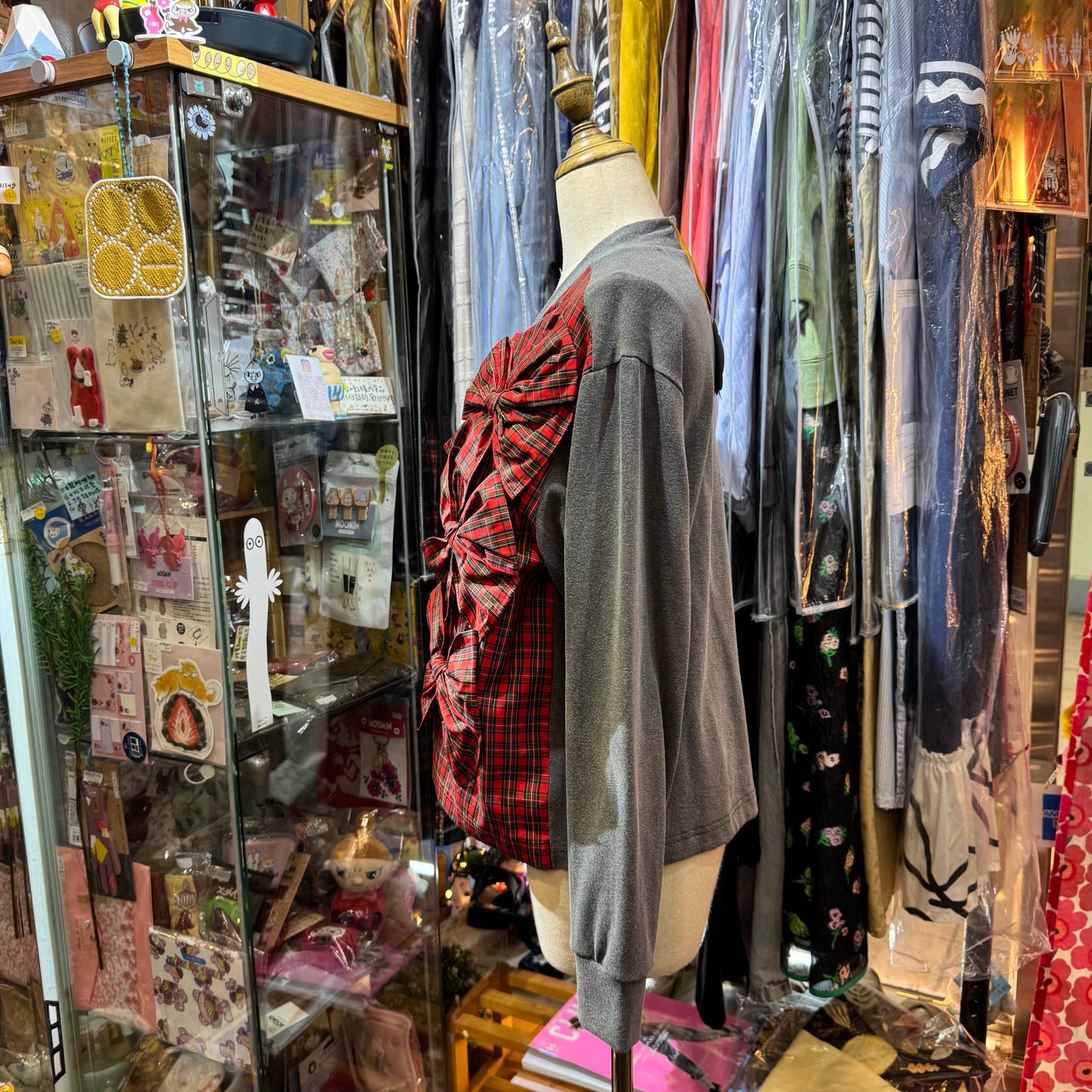Drowse and Yet… Checked Ribbon Charcoal Cardigan, made in Japan