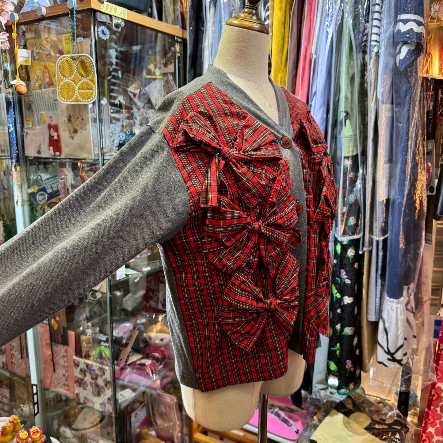 Drowse and Yet… Checked Ribbon Charcoal Cardigan, made in Japan