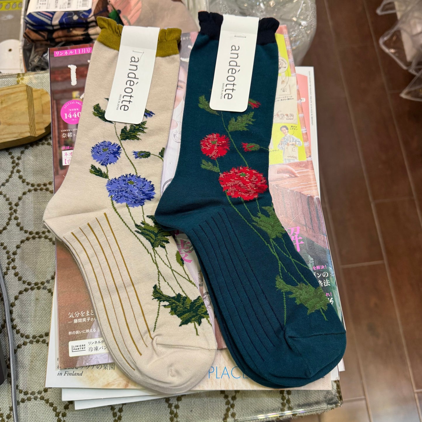 ande Floral Socks, 2 Colors, made in Japan