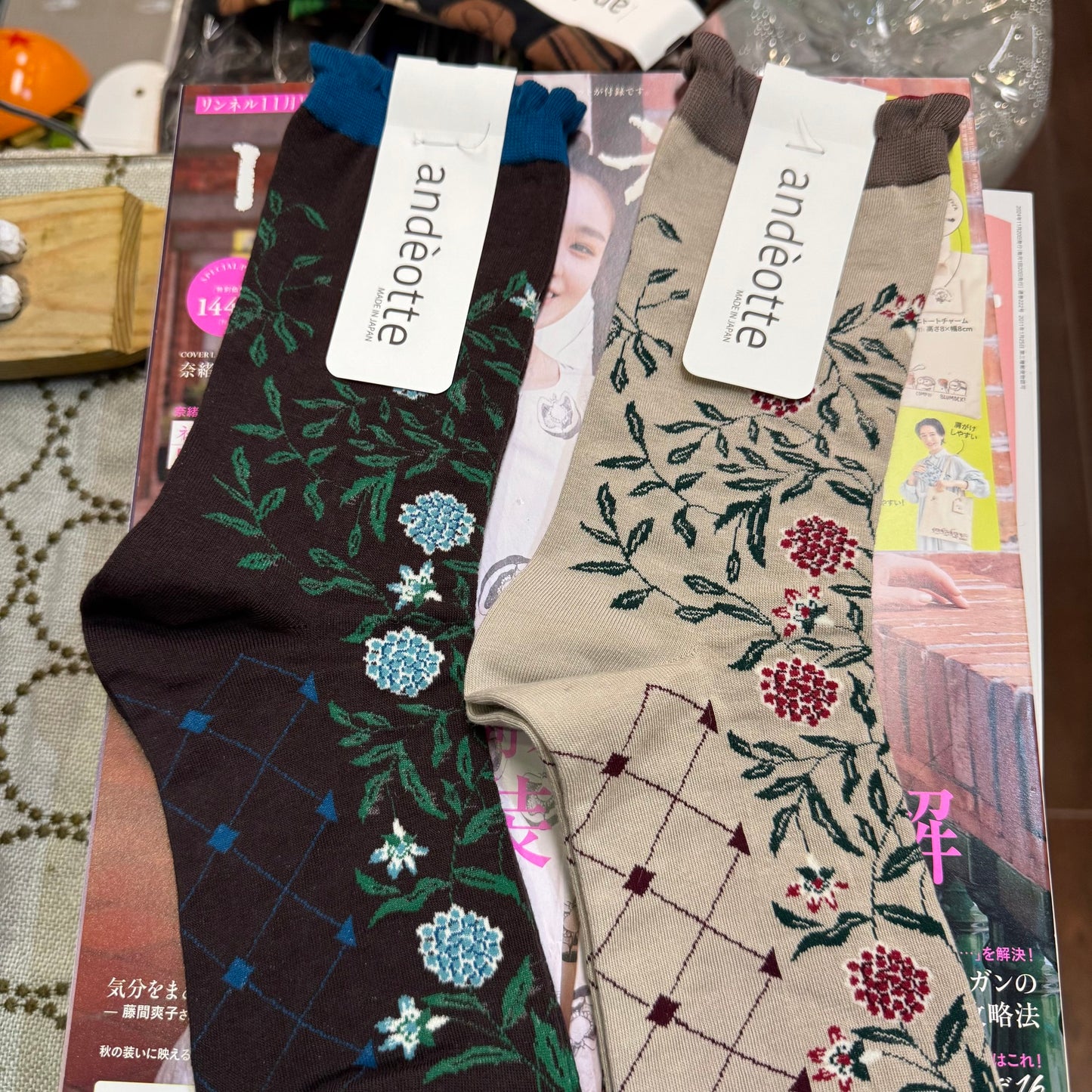 ande Floral Socks, 2 Colors, made in Japan