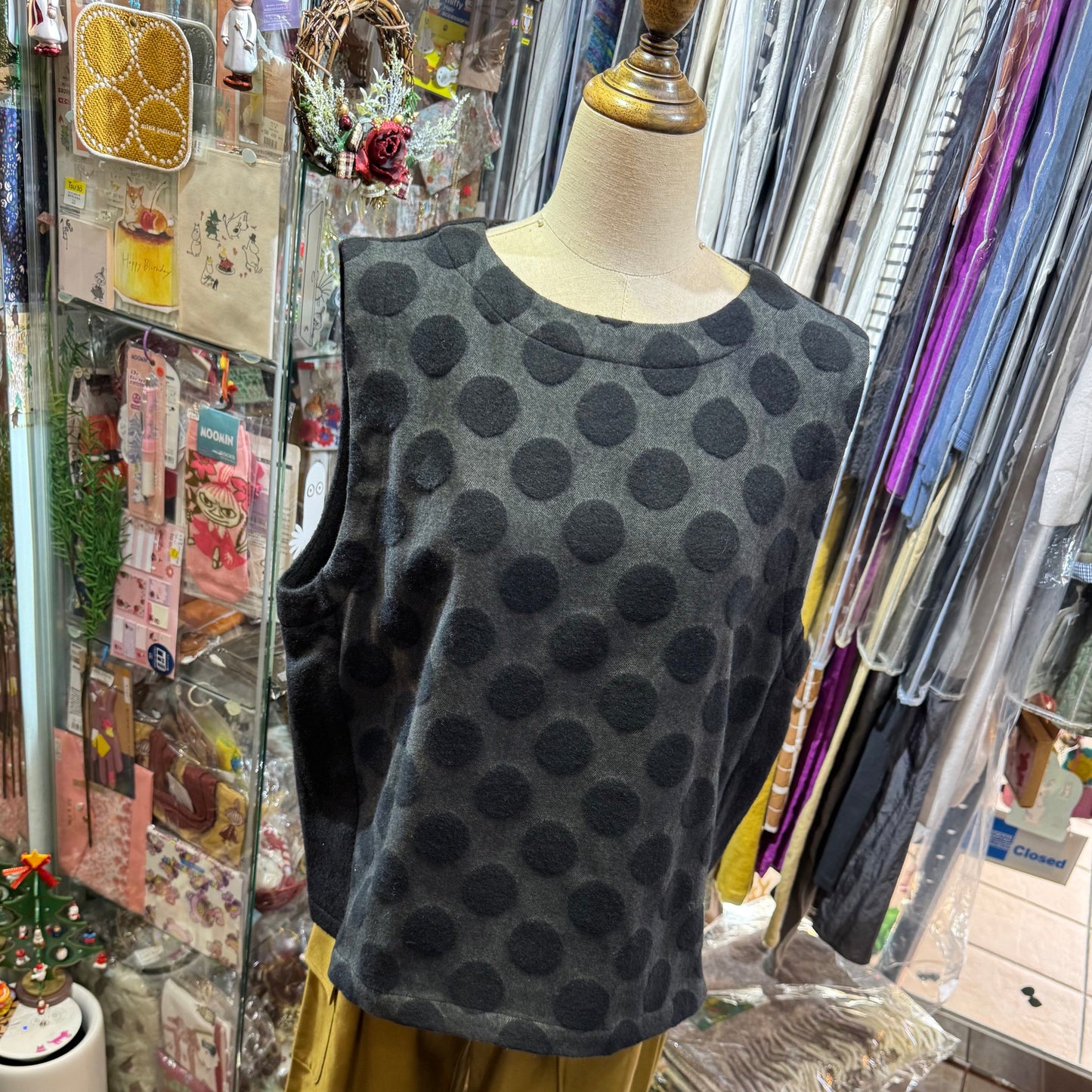 Sale-Nachukara Polka Black Vest, made in Japan