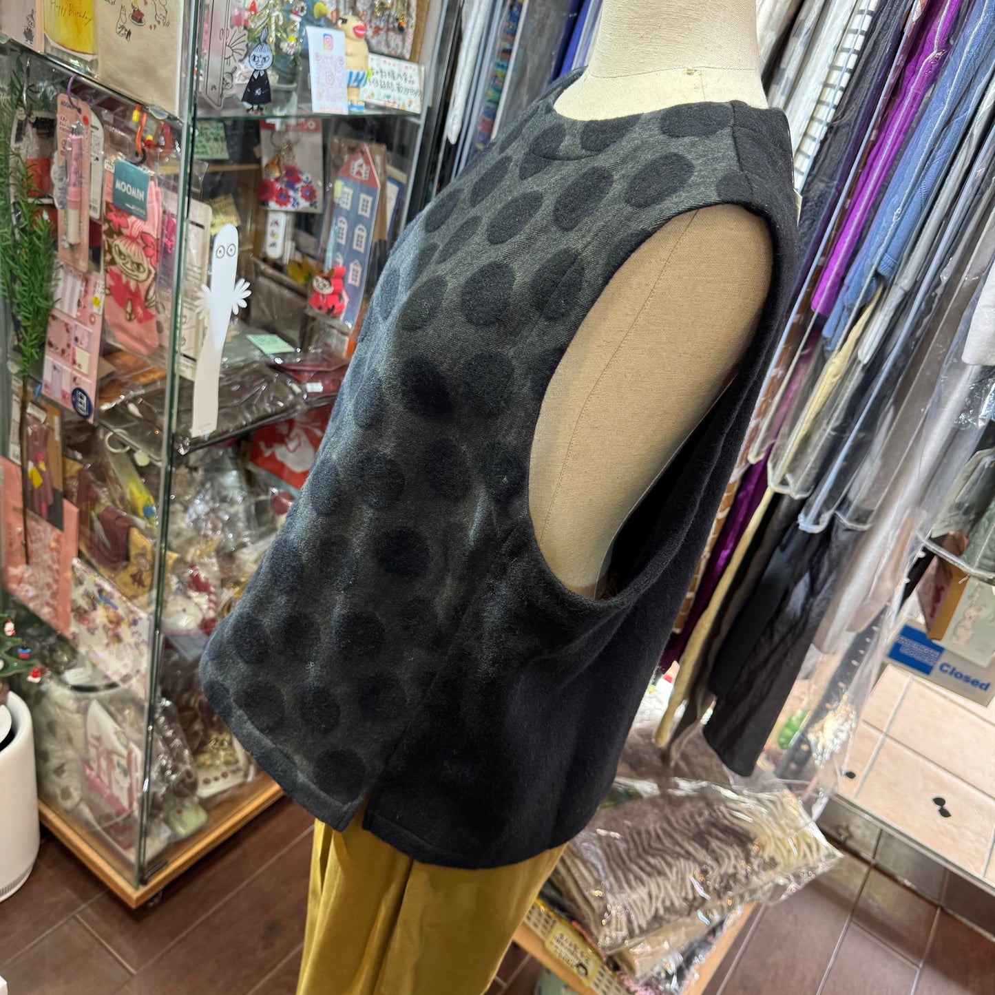 Sale-Nachukara Polka Black Vest, made in Japan