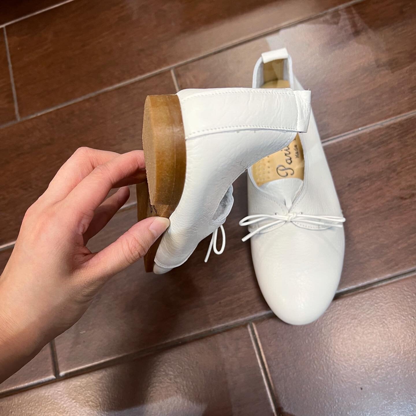 Sale- Paris a velo White Leather Shoes, made in Japan