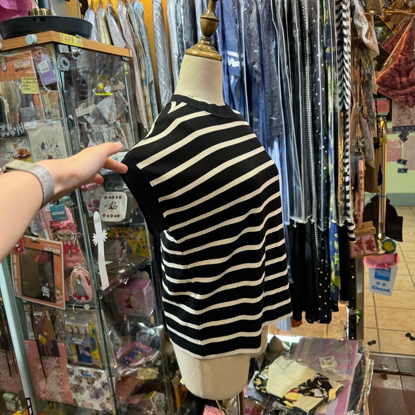 Hands of Creation Striped T-shirt, 2 Colors, made in Japan