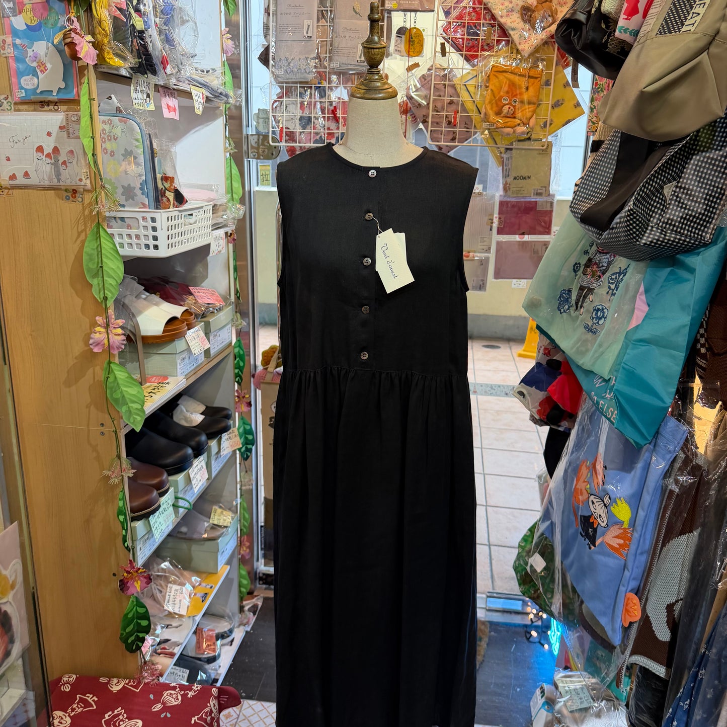Vent d Ouest France Linen Black Sleeveless Dress, made in Japan