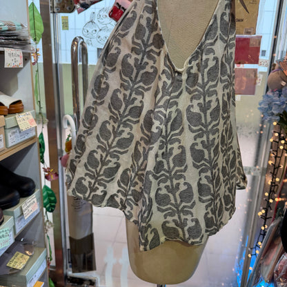 e'ternite' de Soi-e Sleeveless Jacquard Blouse Vest, made in India