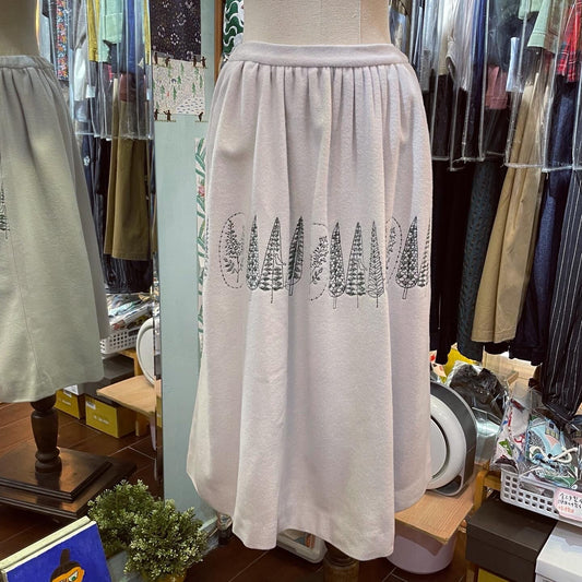 EXTRA20- Haupia Oak Embroidery Grey Skirt, made in Japan