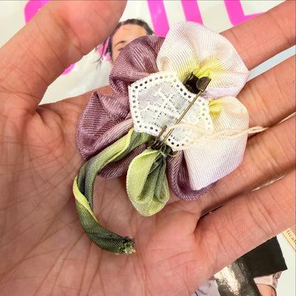 AngelicaLeaf  Vintage Ribbon Pansy Brooch, made in Japan