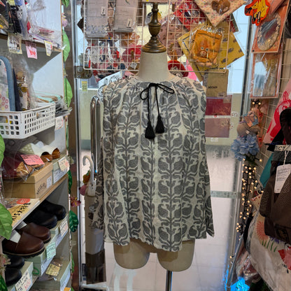 e'ternite' de Soi-e Sleeveless Jacquard Blouse Vest, made in India