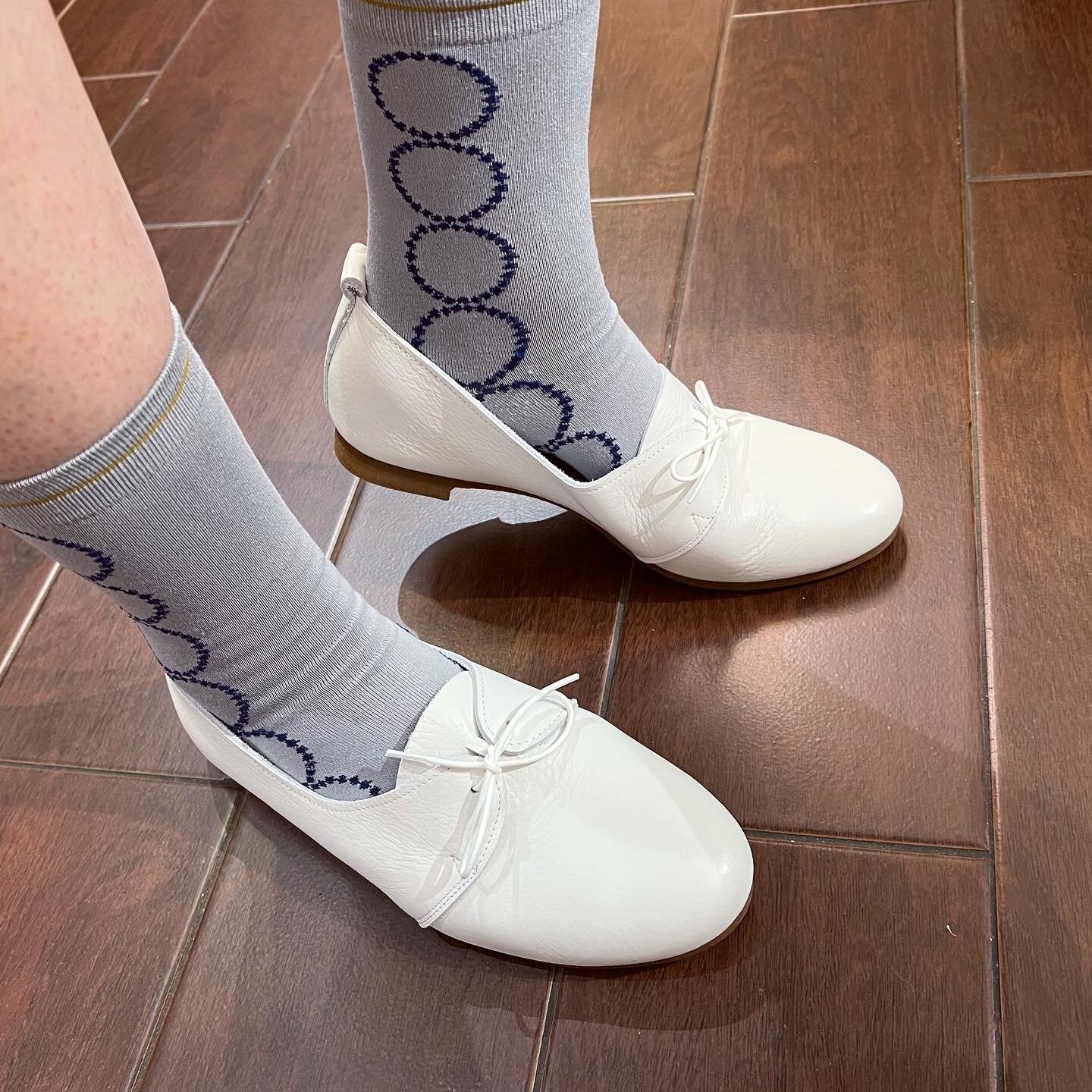 Sale- Paris a velo White Leather Shoes, made in Japan